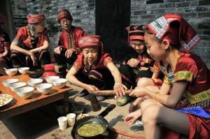 Gongcheng People Are Making Edible Oil Tea