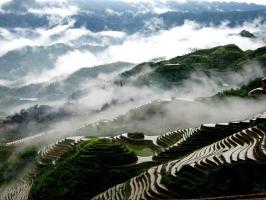 Longsheng Jinkeng Dazhai Yao Village In Fog