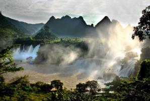 Ban Gioc Detian Waterfall Scenery 